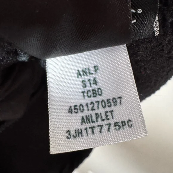 The North Face Women’s Black Denali Jacket - Picture 8 of 8